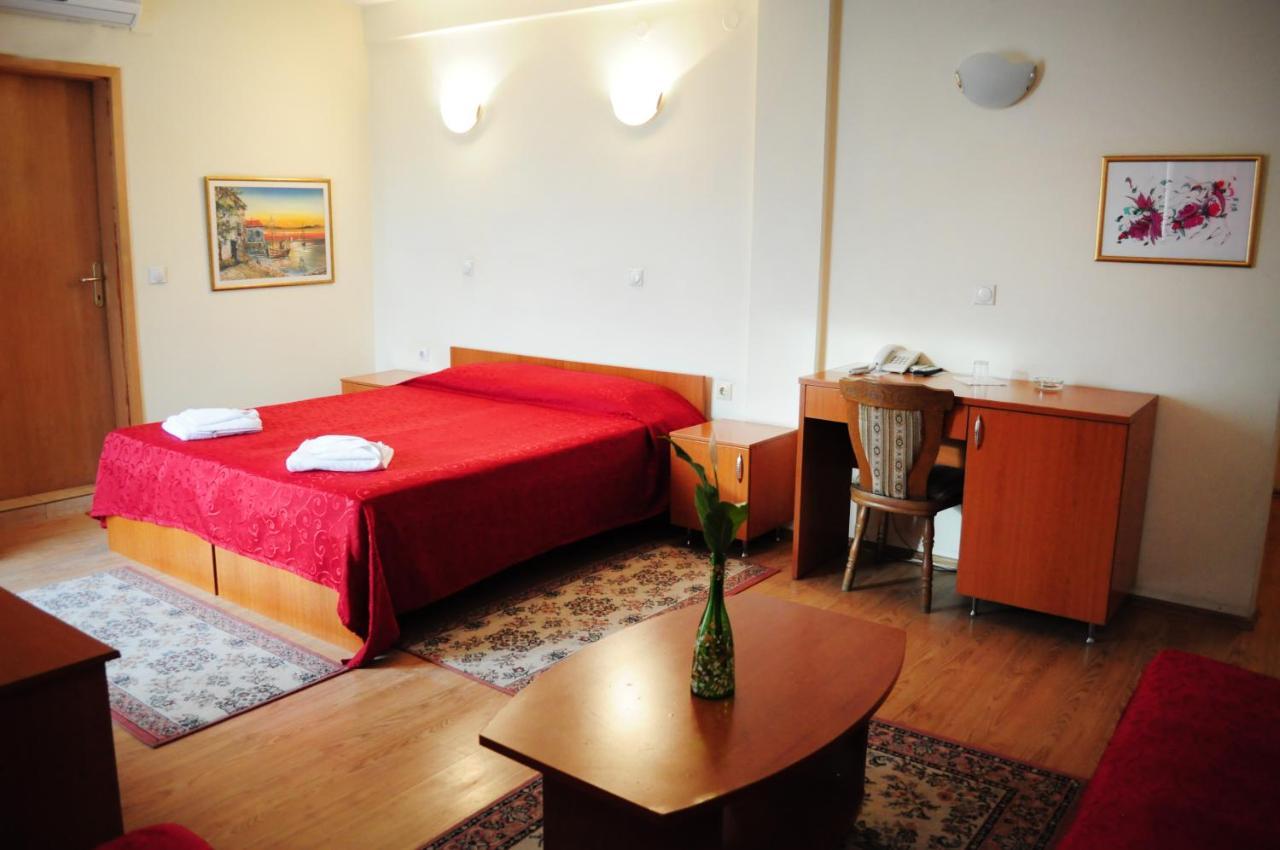 Vip Hotel Skopje - New Management 외부 사진